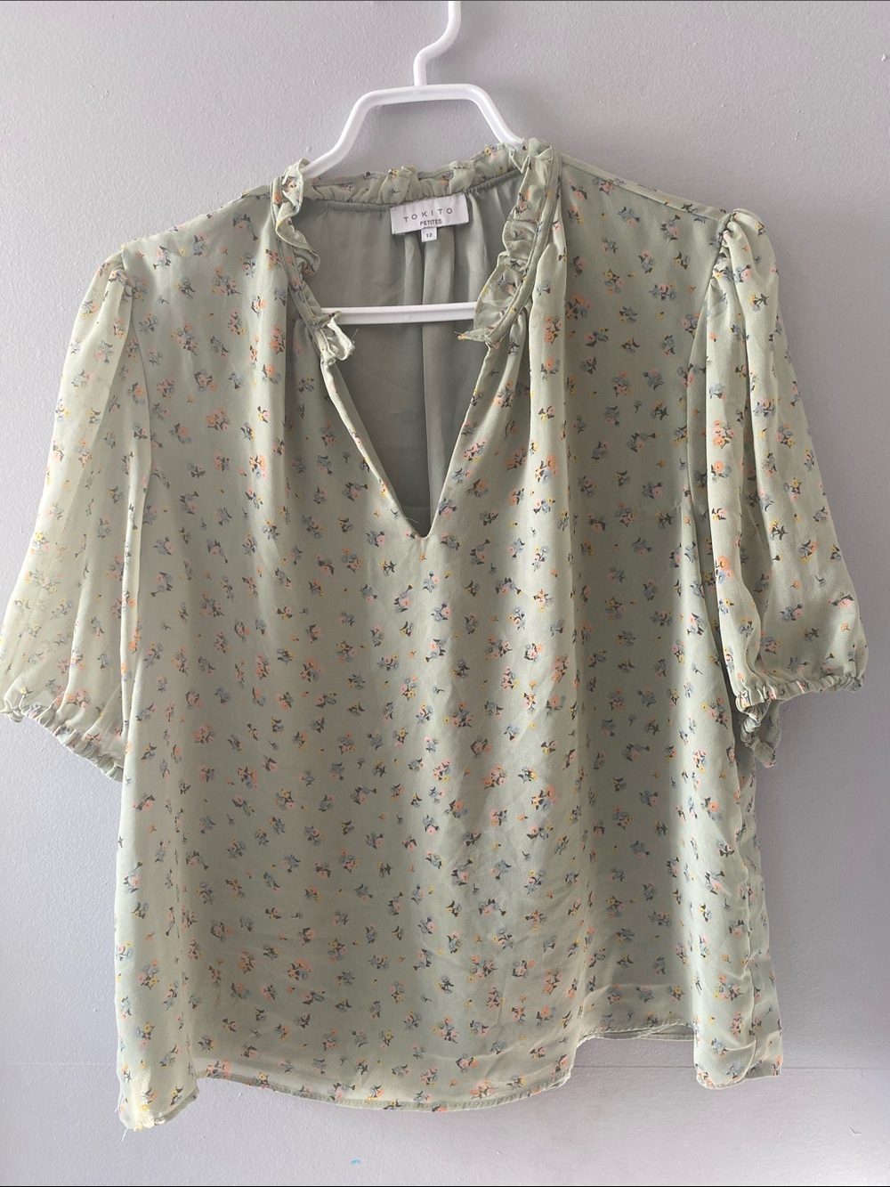 Tokito Petites Size 12 large sage green floral blouse puff sleeve Cottagecore
